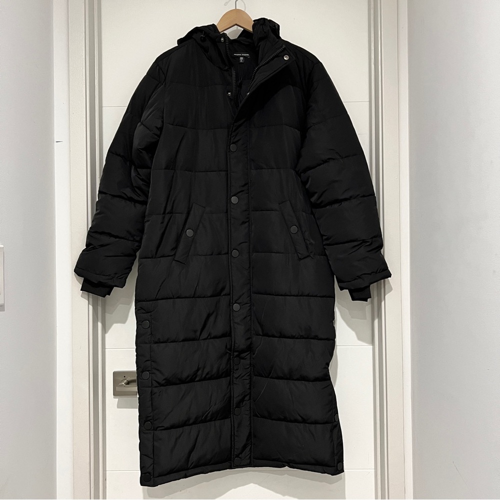 Elegant Black Long Puffer Jacket for Women - Picture 4 of 14